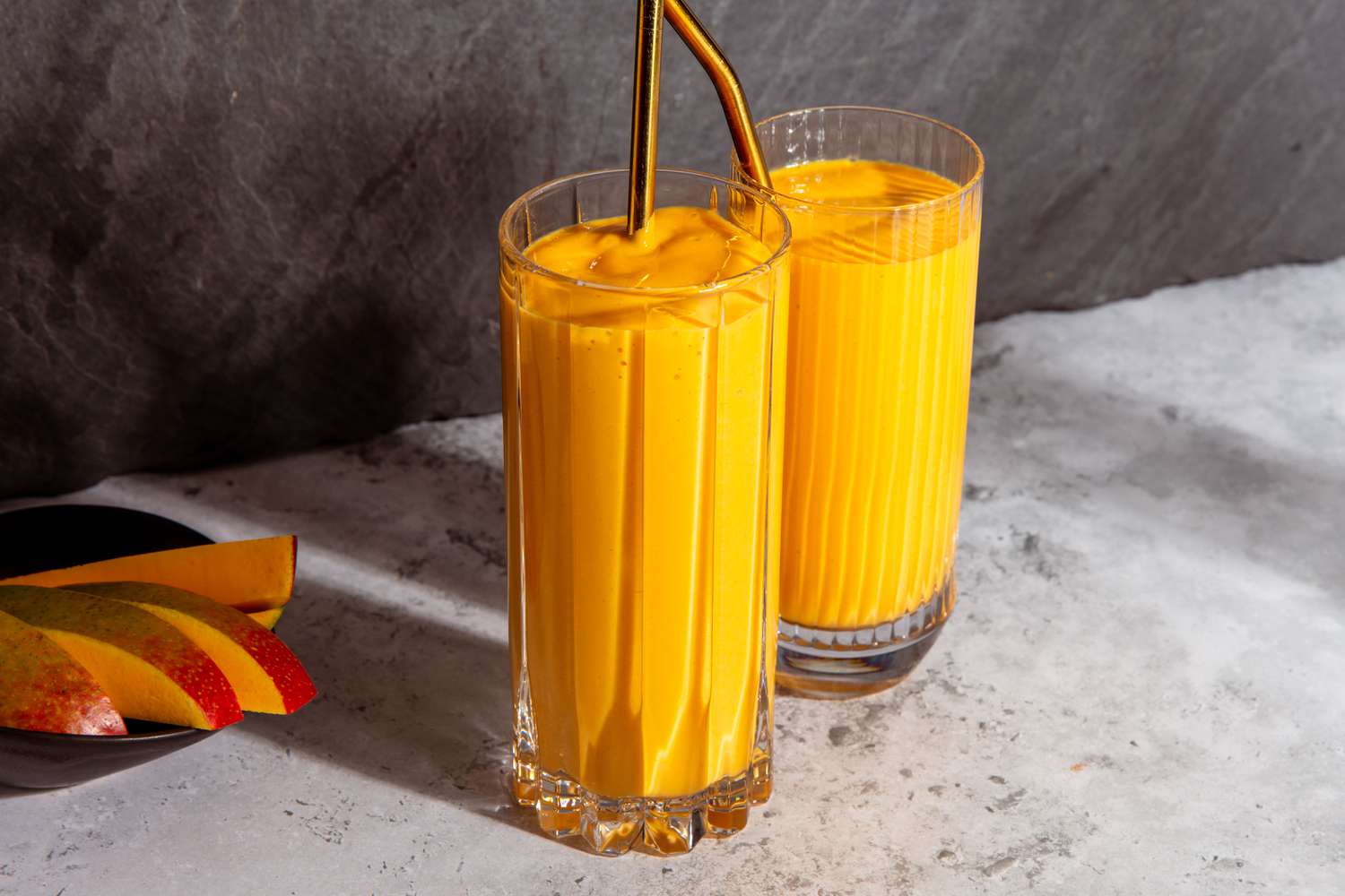 restaurant-style-mango-lassi-recipe