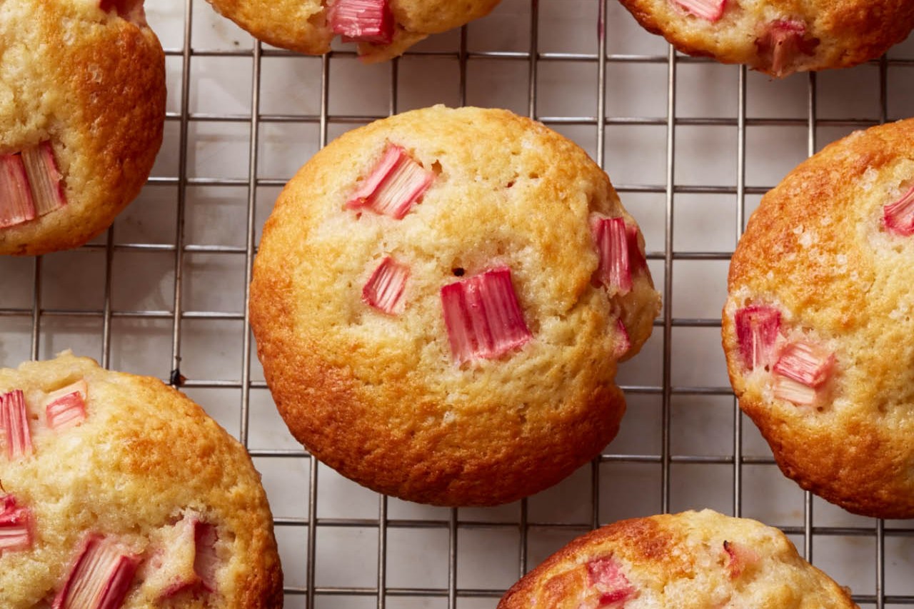 rhubarb-muffins-recipe