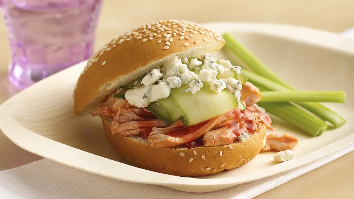 slow-cooker-buffalo-chicken-sandwiches-recipe